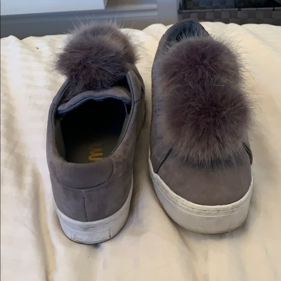 Sam Edelman grey fur sneakers. - Picture 3 of 3